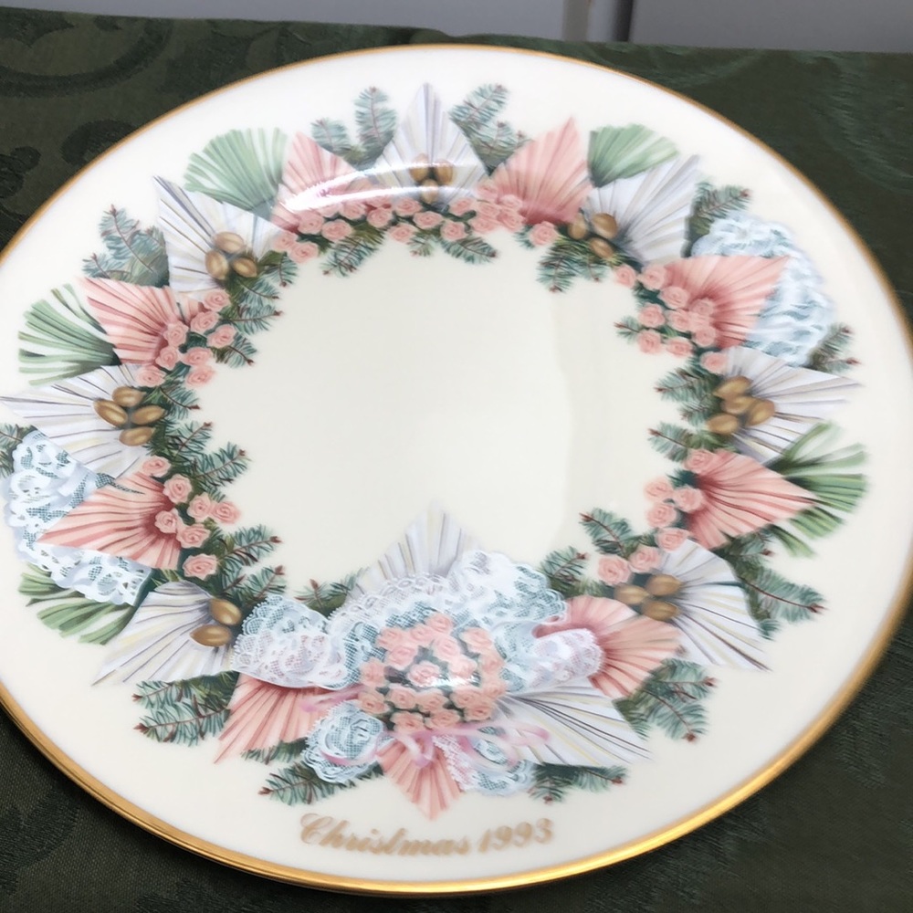 ๐๐๐คถ๐คถ๐Lenox annual Limited addition Christmas plate 93 - Picture 3 of 8
